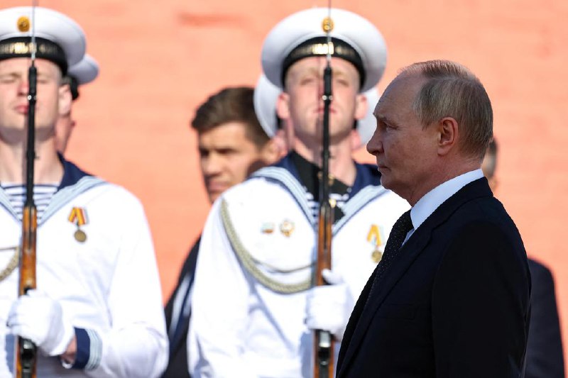 克宫：基于安全考虑 取消海军节主阅兵式俄罗斯当局以安全形势为由，取消原定在圣彼得堡举行的海军节主阅兵式