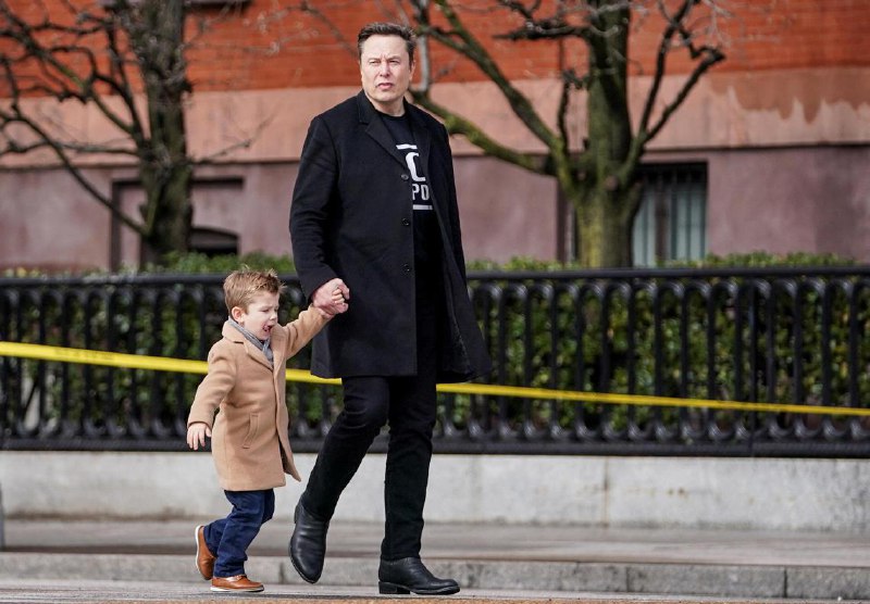 美数家银行脱售47.4亿美元债务 削减X收购案融资敞口马斯克（Elon Musk）融资收购推特（Twitter）并更名为X平台后，留下巨额融资风险敞口，数家美国金融机构几轮出售债务后，星期四（2月13日）再脱售47亿4000万美元（63亿7000万新元）的债务