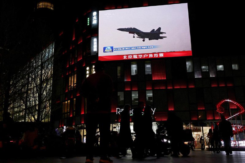 七国集团指中国在台海周边军演破坏稳定七国集团（G7）称中国大陆近日在台湾周边的军事演习具有挑衅性和破坏性，呼吁通过对话“和平解决问题”