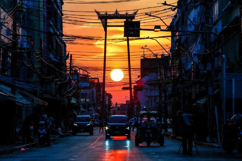 泰国经济政策再加码 推270亿泰铢援助计划提振经济为刺激经济增长，泰国政府计划注入更多资金，力争今年经济增速突破3%