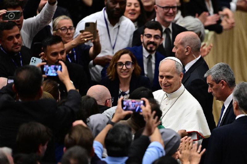 良十四世吁停止口水战 为遭关押记者发声罗马天主教宗良十四世首次对媒体发表讲话，谴责党派斗争，并呼吁释放被关押的记者