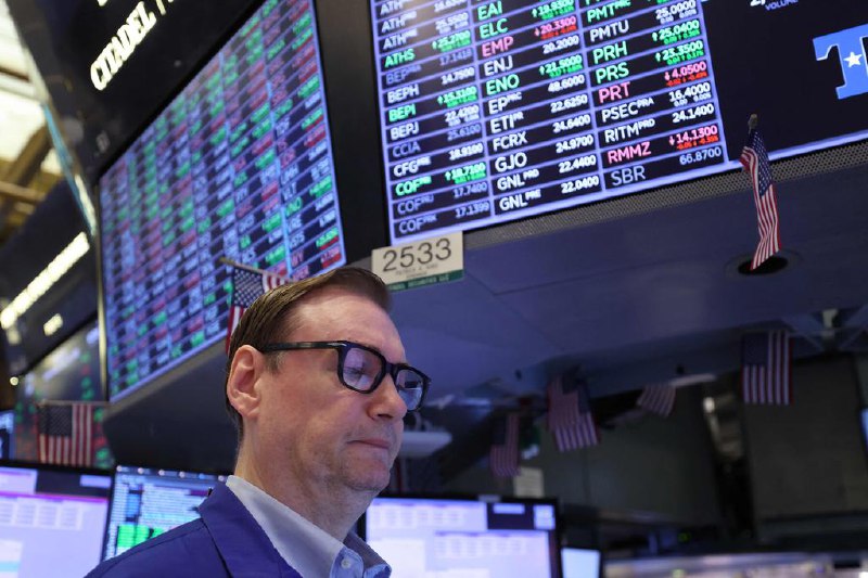 以伊冲突升温 市场担忧油价飙升与通胀风险以色列与伊朗冲突持续升级，投资者正密切关注美国是否将介入，并评估潜在的市场冲击，尤其担忧油价飙升或引发新一轮通胀压力