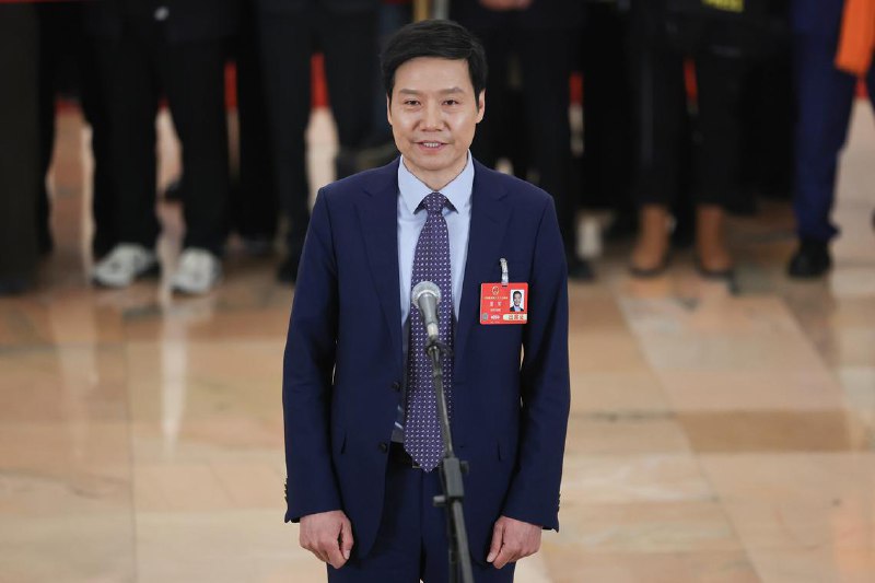 下午察：整治AI换脸诈骗乱象成今年两会热点人工智能（AI）大模型开年以来在中国出圈后持续渗透社会各方各面，带来机遇的同时也引发舆论日益担忧新科技被误用滥用，导致社会失序风险加剧