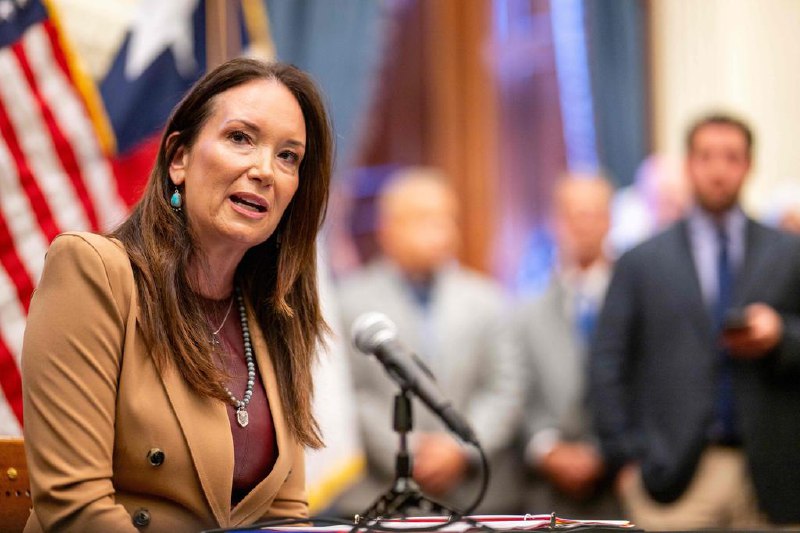 美国确诊首起人类感染食肉蝇病例美国马里兰州出现首起人类感染“新大陆食肉蝇”的病例，患者从危地马拉入境，目前正在当地接受治疗