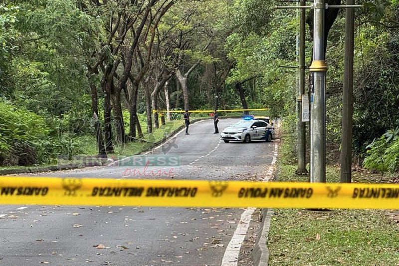 马国警察追缉逃逸匪徒 在交火后击毙三人马来西亚雪兰莪州警察与开车逃逸的持枪匪徒交火后，击毙全部三名匪徒