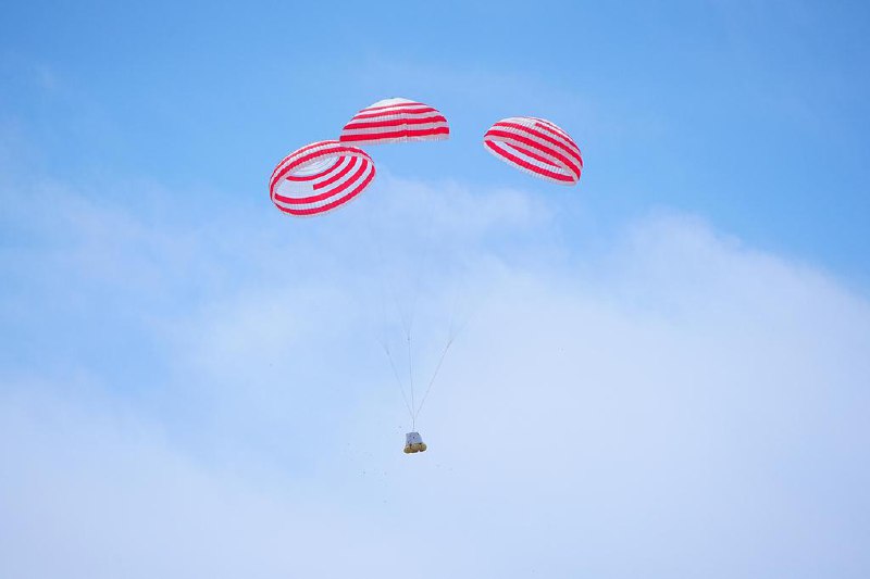 中国载人飞船”梦舟”成功进行零高度逃逸飞行试验中国在星期二（6月17日）展开新一代载人飞船“梦舟”零高度逃逸飞行试验