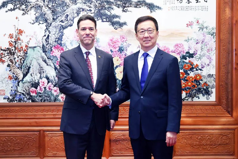 韩正：中美可以也应当成为伙伴和朋友中国国家副主席韩正星期二（10月21日）在北京会见美国俄勒冈州参议长瓦格纳（Rob Wagner），强调中美两国间拥有广泛共同利益和广阔合作空间，可以成为也应当成为伙伴和朋友