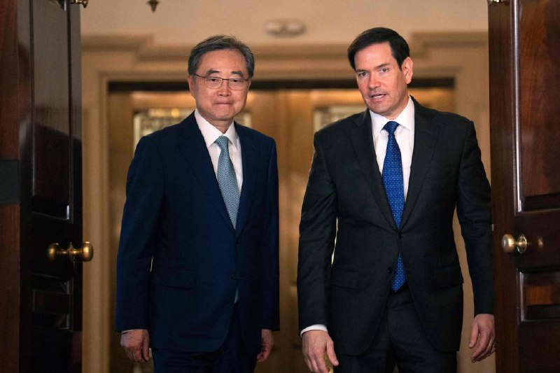 韩外长：驻韩美军涉台问题不应成韩美首脑会谈议题韩国外交部长赵显在一场会议上应询时称，驻韩美军涉台问题不应该成为韩美首脑会谈的议题