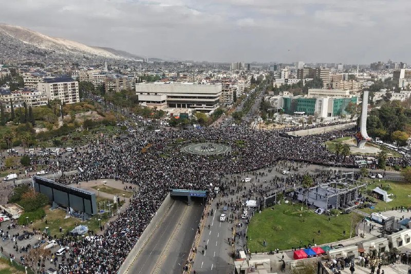 阿萨德垮台一周年 叙利亚举国欢庆叙利亚迎来政权更迭一周年，官方在首都大马士革举办庆典，全国其他地区也举行庆祝活动