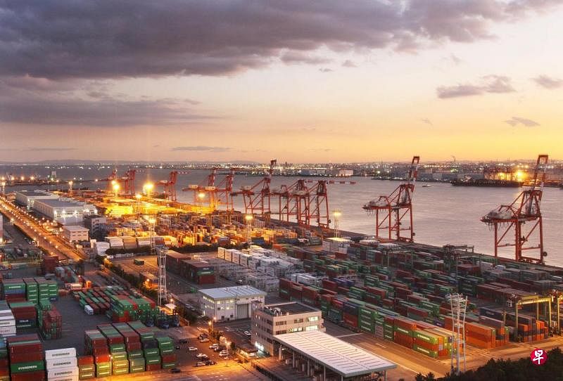 日本连续四个月出现贸易逆差日本10月贸易逆差为4612亿日元（约39.7亿新元），这是连续四个月出现逆差