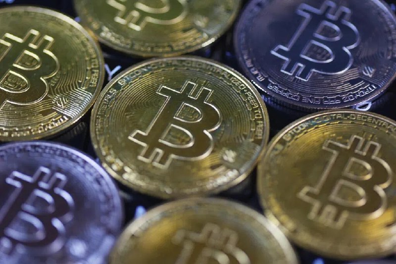 科技股抛售拖累 比特币跌破10万美元水平受新一轮避险情绪和科技股抛售拖累，比特币星期四（11月13日）跌破10万美元（13万新元）大关