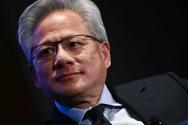 黄仁勋将赴韩参加APEC活动 拟与当地半导体业者见面英伟达首席执行官黄仁勋计划前往韩参与亚太经合组织（APEC）相关活动，并计划“与国际领导人和多家韩国企业高层见面”