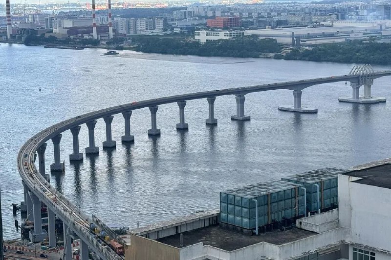 柔王储担心新柔地铁开通后的拥堵问题柔佛王储依斯迈说，对于新柔地铁开通后可能导致的日益严重交通拥堵问题，当局至今仍未提出对策