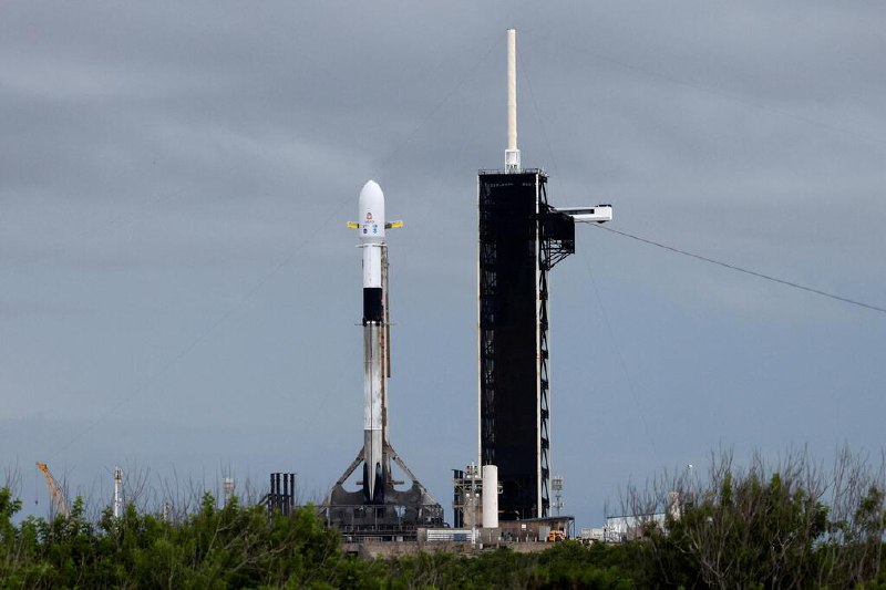 美国发射三颗探测器 提前监测太阳风暴美国周三（9月24日）发射三颗航天器，旨在加强对太阳风暴等太空天气的预警