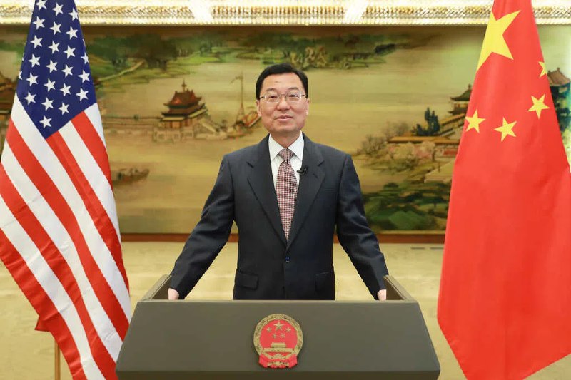 谢锋：中美要展现大国担当 让各国人民放心中国驻美国大使谢锋在2025鼓岭论坛上发表演讲，表示中美对世界和平稳定繁荣肩负特殊重要责任，要切实展现大国担当，让各国人民放心、安心