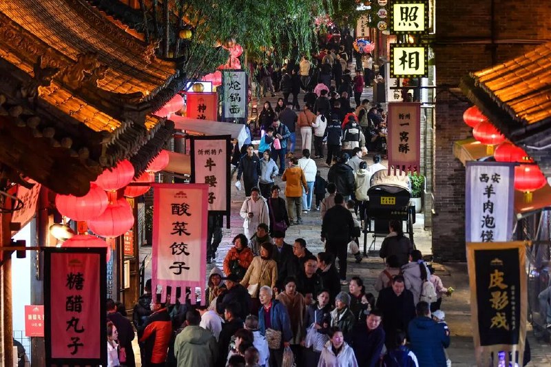 中国10月CPI同比涨0.2% PPI降2.1%中国国家统计局星期日（11月9日）公布数据，10月份居民消费价格（CPI）同比涨0.2%，高于外界预期，工业生产者出厂价格（PPI）同比降2.1%