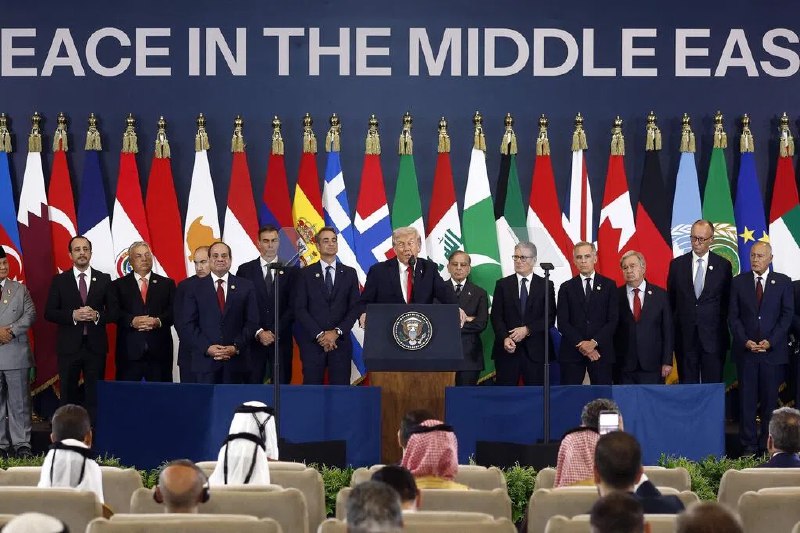 多国领导人齐聚埃及峰会 四国签署宣言担保加沙停火多个国家和国际组织领导人星期一（10月13日）晚在埃及红海海滨城市沙姆沙伊赫举行峰会，聚焦加沙地带停火第一阶段协议