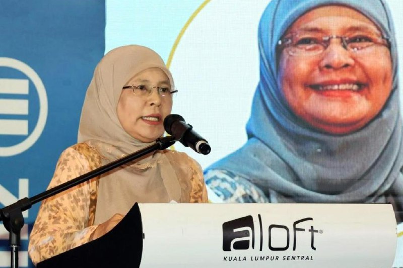 马国前首席大法官：任期尾声有政治干预迹象马来西亚前联邦法院首席大法官麦润说，在她卸任前曾遇到政治干预