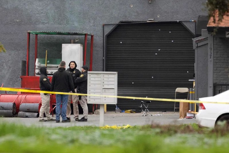 美国加州生日派对枪击事件 酿四死包括三儿童美国加利福尼亚州一场生日派对发生枪击事件，造成四人死亡，包括三名儿童，另有11人受伤，当局说，这是一起“有预谋的袭击事件”