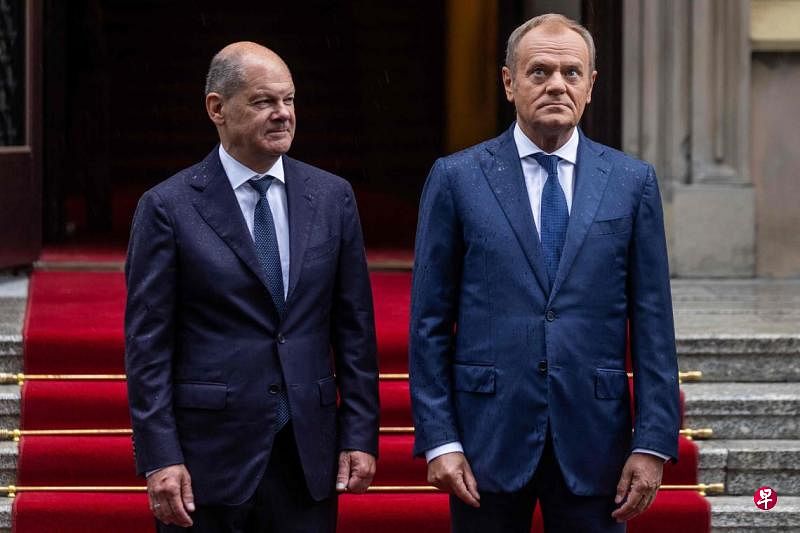 波兰吁德国就恢复边境管制问题进行磋商波兰总理图斯克说，波兰呼吁在欧盟内部就德国恢复陆地边境管制问题进行紧急磋商