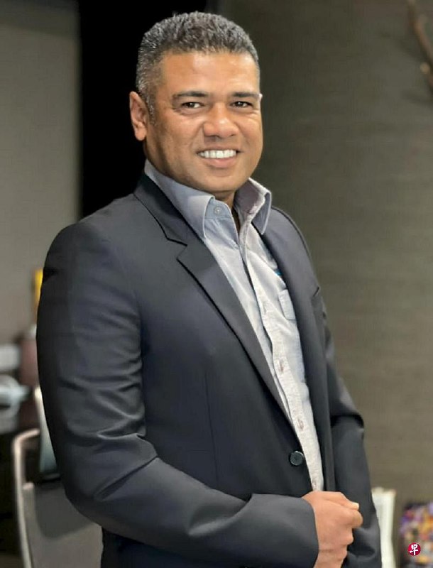 慕尤丁女婿自去年5月失踪 反贪会至今未找到马来西亚反贪污委员会主席阿占巴基说，前首相慕尤丁的女婿阿德兰自去年5月失踪，反贪会至今仍未找到他的下落