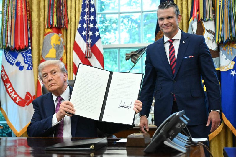 特朗普把美国国防部更名战争部美国总统特朗普星期五（9月5日）签署行政令，指示国防部更名为“战争部”，称此举向全世界传递“胜利信息”，“展现美国的实力和决心”，回归到美国“觉醒”风潮盛行之前的时代