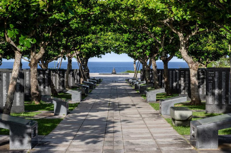 驻冲绳美军士兵因试图性侵致人受伤被判处七年监禁日本冲绳那霸地方法院以性侵罪名判处一名22岁美国海军陆战队员七年监禁