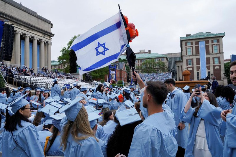 美国威胁撤销哥伦比亚大学教育认证美国政府威胁将取消纽约哥伦比亚大学的教育认证，理由是校方涉嫌对犹太学生所遭骚扰置之不理，此举将使该校面临失去所有联邦资金的风险