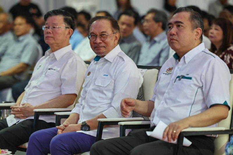 安华首次回应 强调政府没隐瞒纳吉居家服刑附加谕令马来西亚首相安华打破沉默，首次回应前首相纳吉居家服刑的附加谕令问题