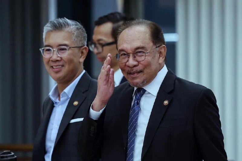 传安华周三改组内阁消息人士透露，首相安华已经大致敲定内阁改组阵容