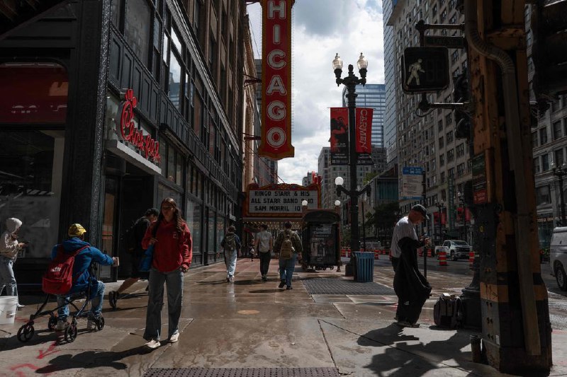 美国土安全部将在芝加哥展开移民执法行动美国国土安全部星期一（9月8日）宣布，其下属机构美国移民与海关执法局将在伊利诺伊州展开移民执法行动，并称此次行动针对的是那些“涌入芝加哥和伊利诺伊州实施犯罪的非法移民”