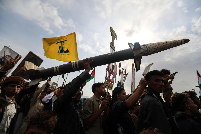 以色列轰炸也门发电站 回应胡塞武装袭击以色列轰炸也门首都萨那的哈齐兹（Haziz）发电站，这是胡塞武装使用的一处能源基础设施