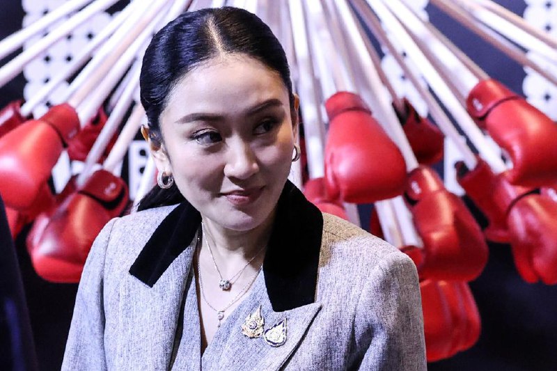 泰国民调：八成泰国人要佩通坦下台或解散国会泰国最新民调显示，超过八成民众希望首相佩通坦辞职或解散国会