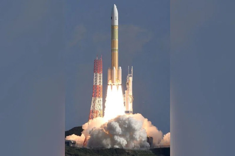 日本新一代货运飞船与国际空间站成功对接日本新一代货运飞船HTV-X1号星期四（10月30日）抵达国际空间站，并成功与空间站对接