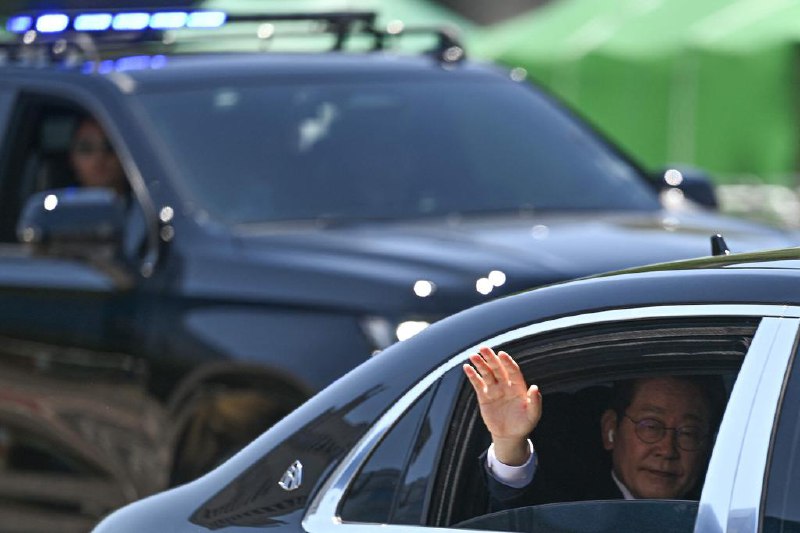 韩国安首长与日首相辅佐官共进早餐韩国国安首长和日本首相辅佐官共进早餐