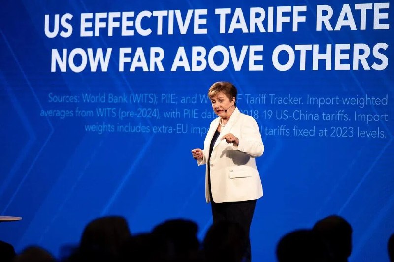 IMF总裁：全球缺乏AI监管和伦理基础国际货币基金组织（IMF）总裁格奥尔基耶娃说，世界各国在应对人工智能（AI）快速发展方面缺乏监管和伦理基础，并呼吁民间社会团体向各自国家“敲响警钟”