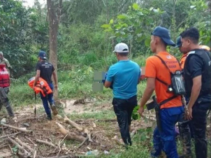 马国两岁男童失踪三天 消拯员树林寻获遗体马来西亚吉兰丹州消拯局证实，早前失踪的19个月大男童，遗体星期三（2月26日）下午4时15分在离家三公里远的河岸树上寻获