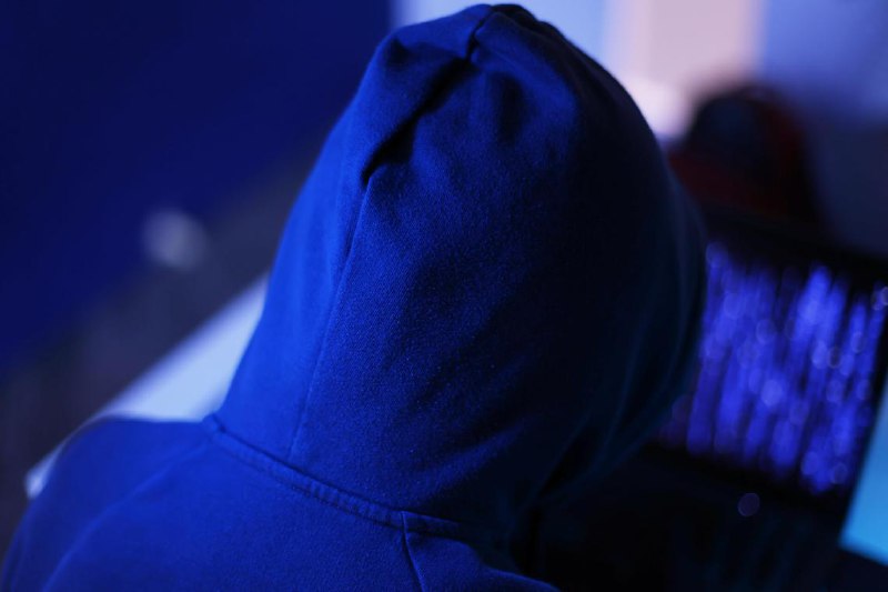 涉嫌从事间谍活动 一中国公民在菲律宾被捕菲律宾当局逮捕一名中国籍男子，他涉嫌在菲从事间谍活动