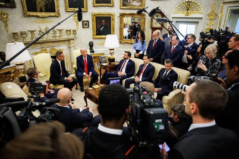 特朗普提议将国防开支不足的西班牙“踢出北约”美国总统特朗普说，由于西班牙拒绝大幅增加军费，应考虑将西班牙“踢出北约”