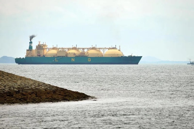 美国威胁制裁支持海运碳税方案的联合国成员国美国特朗普政府警告，将以签证限制和制裁手段来报复那些投票支持联合国机构减少海运温室气体排放计划的国家