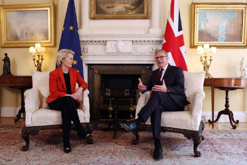 英国推动与欧盟重塑关系 提出共同价值声明草案路透社获得的一份草案文件显示，英国已提议与欧盟发表一份广泛的共同价值声明，强调支持乌克兰的领土完整、坚持巴黎气候协定目标，以及维护开放自由贸易