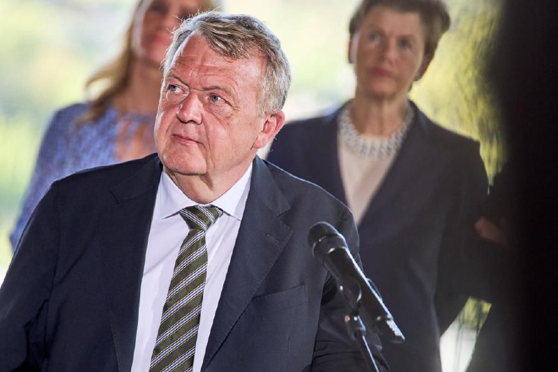 丹麦召见美外交官 强调不能容忍美在格陵兰岛间谍活动丹麦外交部长拉斯穆森召见美国驻丹麦使馆临时代办戈弗雷，强调丹麦“不能容忍”美国的间谍活动