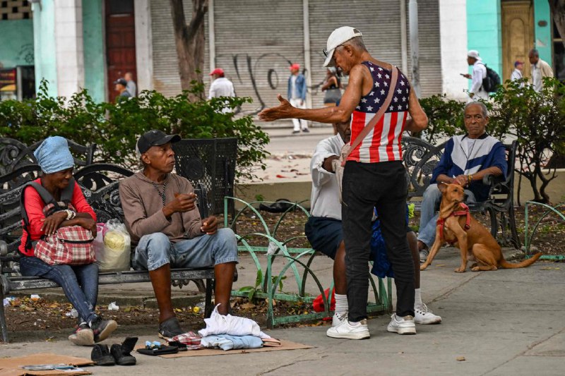 美国将把古巴从“支持恐怖主义国家”名单中移除美国政府将把古巴从“支持恐怖主义国家”名单中移除，放松对这个共产主义国家的限制政策是为了争取古巴的政治犯获释