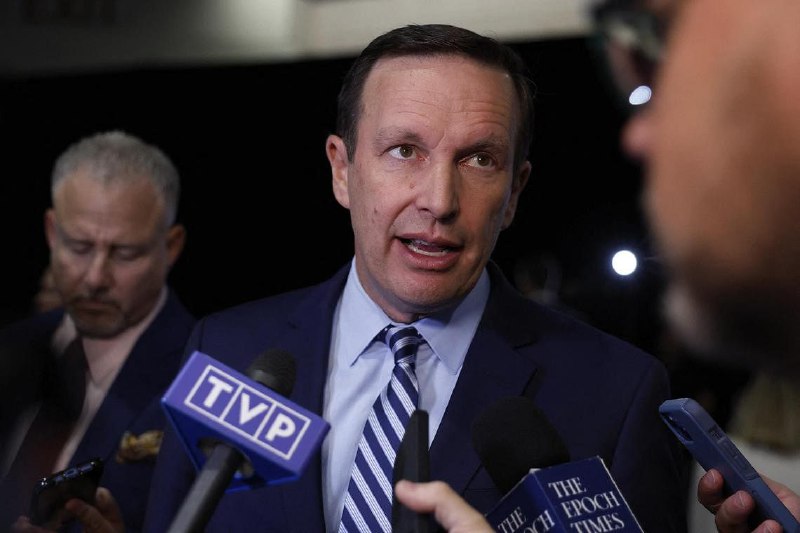 美国感恩节 五民主党议员住家接炸弹威胁据社媒平台和美国媒体消息，美国康涅狄格州五名民主党国会议员的住家接到炸弹威胁，但未发现任何爆炸装置