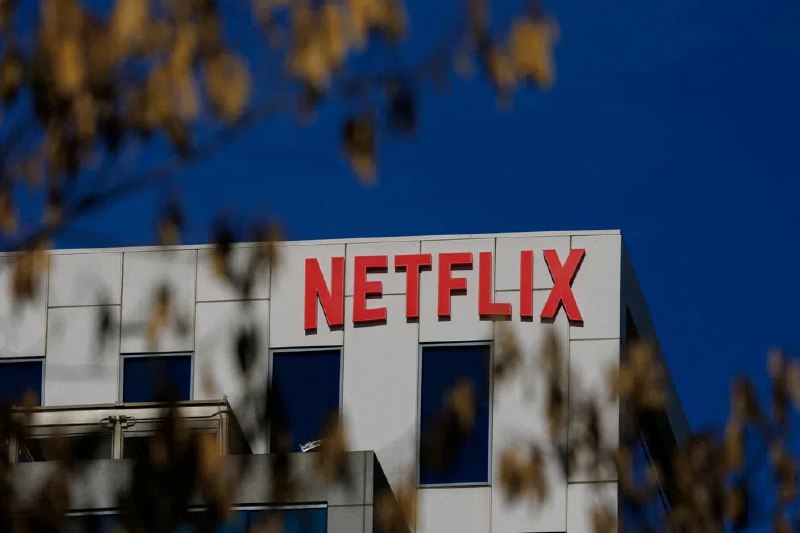 Netflix将以现金加股票交易收购华纳兄弟美国会员订阅制流媒体平台奈飞公司（Netflix Inc.）同意以720亿美元（933.19亿新元）收购华纳兄弟探索频道（Warner Bros Discovery）的电视电影工作室和流媒体部门，这是10年来娱乐业规模最大的整合交易