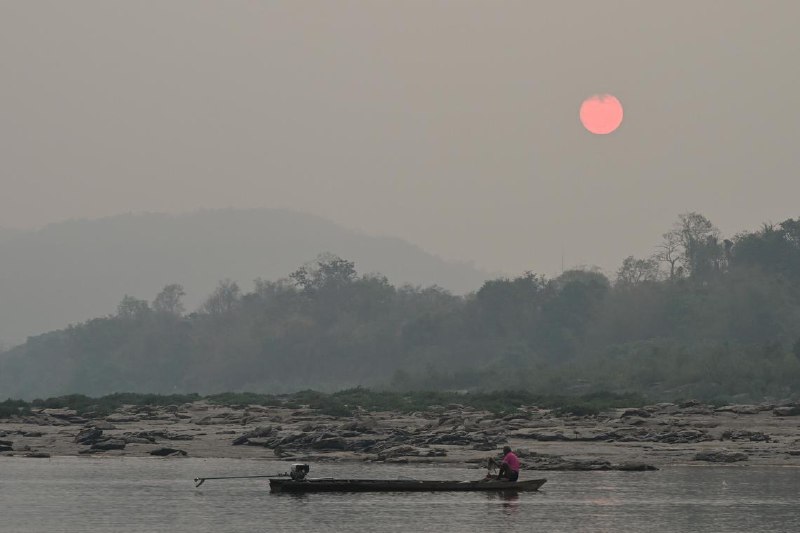 泰政府拟开展六个月行动 打击毒品电诈拐卖等犯罪泰国政府正在筹备为期六个月的打击犯罪行动，以解决毒品、电信诈骗和人口拐卖等问题，《曼谷邮报》报道，泰国副首相兼国防部长蓬探星期一（1月20日）说，政府预计下星期四（1月30日）召集内政部、皇家警察、国家麻醉品管制局、反洗钱办公室和其他机构的官员开会，讨论这项行动可采取哪些措施，更好地解决毒品、电信诈骗和人口拐卖等问题