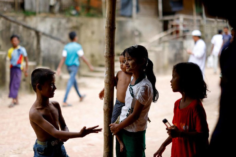 研究：孟加拉的罗兴亚难民营中性骚扰猖獗根据星期天（8月31日）发布的一项研究，性骚扰仍是居住在孟加拉国科克斯巴扎尔难民营中的罗兴亚妇女和青少年面临的最紧迫问题