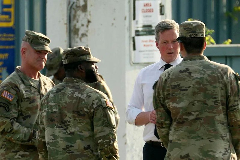 美国陆军部长计划采购至少100万架无人机美国陆军部长德里斯科尔说，美国陆军计划在未来两三年采购至少100万架无人机，并可能在之后几年每年采购50万到数百万架不等的无人机