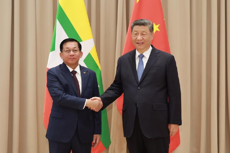 习近平与敏昂莱会面：支持缅甸推进国内政治议程中国国家主席习近平与缅甸军政府领导人敏昂莱会面时表示，支持缅甸稳妥推进国内政治议程