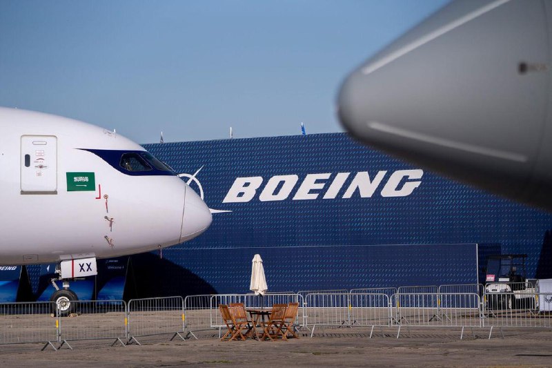 周一美市盘前走高 聚焦波音公司对未来20年全球客机需求预测市场人士普遍预测，美联储将在本星期会议上维持利率不变